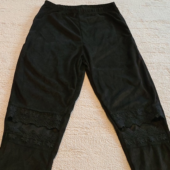 PREMIUM SOFT BRUSHED LACE KNEE LEGGINGS - Picture 10 of 10